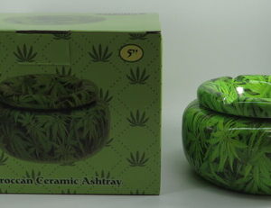 FUJIMA MORACCAN CERAMIC ASHTRAY GREEN LEAVES A280