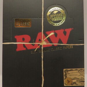 RAW CLASSIC PAPERS BLACK 1 1/4 50PK BX 24CT